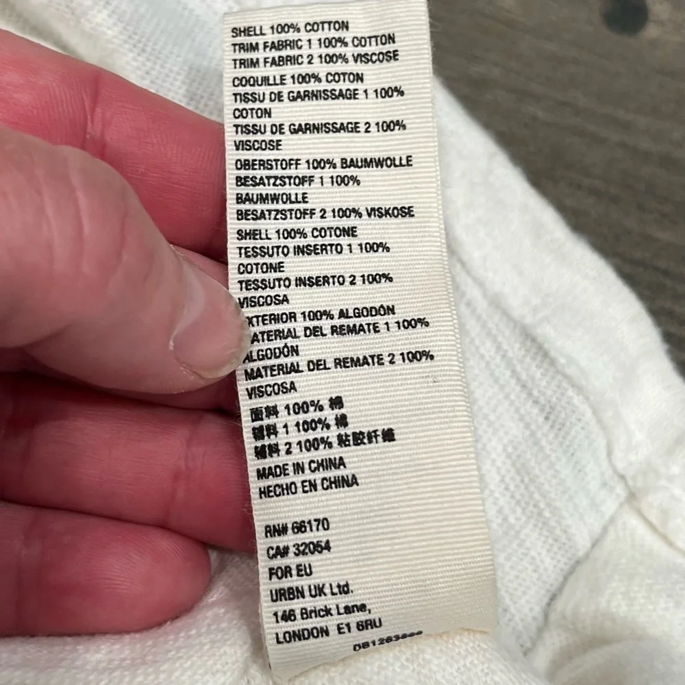 Free People We The Free White Long Sleeve Pullover Raw Seams Waffle Ruffle Med. - Picture 7 of 8